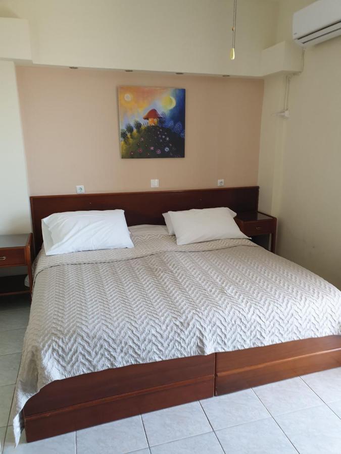 Ballas Apartments Agia Efimia Ngoại thất bức ảnh