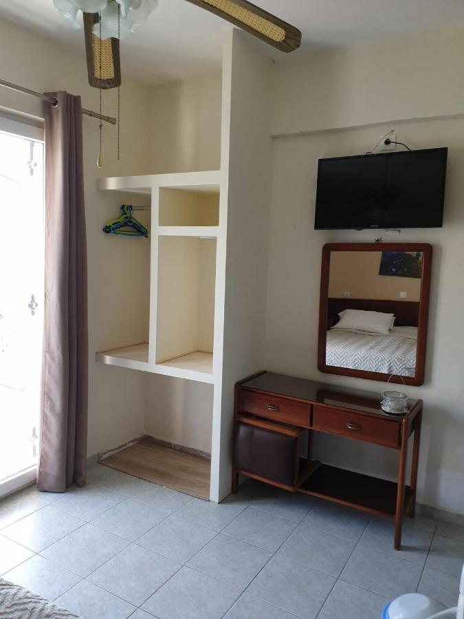 Ballas Apartments Agia Efimia Ngoại thất bức ảnh