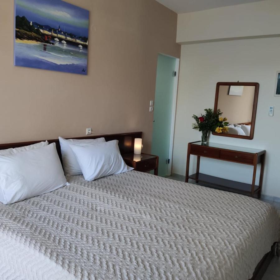 Ballas Apartments Agia Efimia Ngoại thất bức ảnh