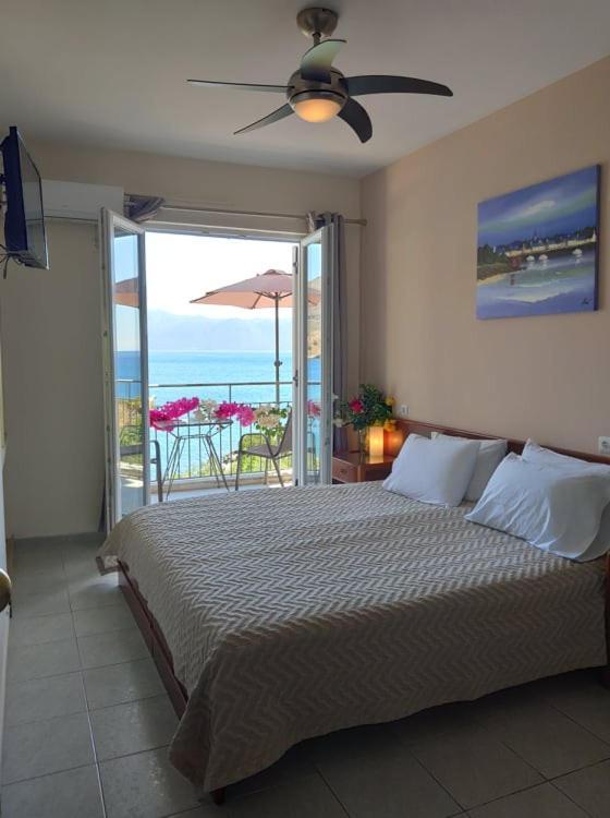 Ballas Apartments Agia Efimia Ngoại thất bức ảnh