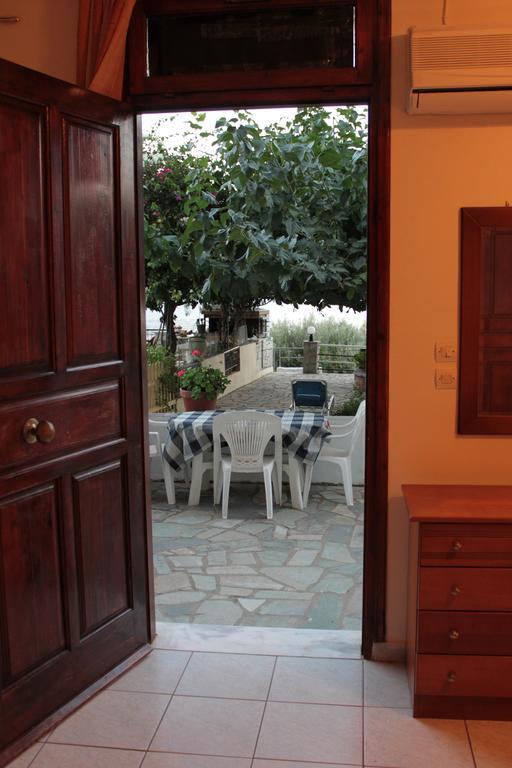 Ballas Apartments Agia Efimia Phòng bức ảnh