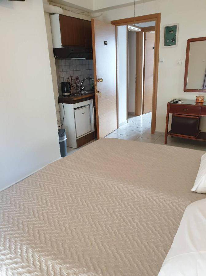 Ballas Apartments Agia Efimia Ngoại thất bức ảnh