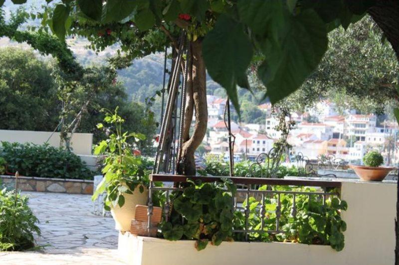 Ballas Apartments Agia Efimia Ngoại thất bức ảnh